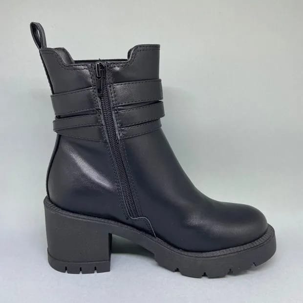 Bota feminina de inverno preta 3
